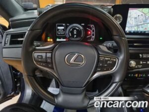 Lexus ES Luxury 2022 года из Южной Кореи
