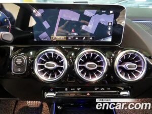 Mercedes-Benz GLA-Class GLA250 4MATIC 2020 года из Южной Кореи