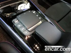 Mercedes-Benz GLA-Class GLA250 4MATIC 2020 года из Южной Кореи