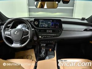 Lexus ES Luxury Plus 2022 года из Южной Кореи