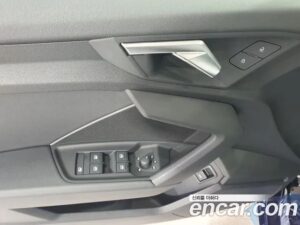 Audi A3 40 TFSI 2023 года из Южной Кореи