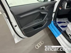 Audi A3 40 TFSI 2023 года из Южной Кореи