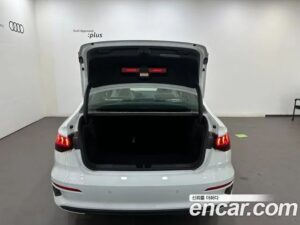 Audi A3 40 TFSI 2023 года из Южной Кореи