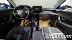 Peugeot 2008 1.5 BlueHDi ALLURE 2021 года из Южной Кореи