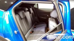 Peugeot 2008 1.5 BlueHDi ALLURE 2021 года из Южной Кореи