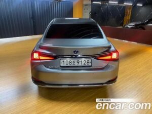 Lexus ES Executive 2021 года из Южной Кореи