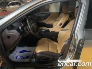 Lexus ES Executive 2021 года из Южной Кореи