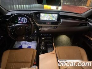 Lexus ES Executive 2021 года из Южной Кореи