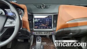 Maserati Levante 3.0 AWD GranLusso 2021 года из Южной Кореи