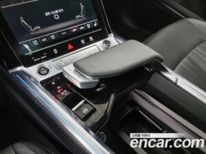 Audi e-tron 55 4WD 2022 года из Южной Кореи