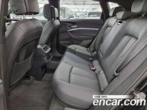 Audi e-tron 55 4WD 2022 года из Южной Кореи