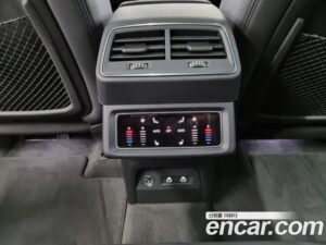 Audi e-tron 55 4WD 2022 года из Южной Кореи