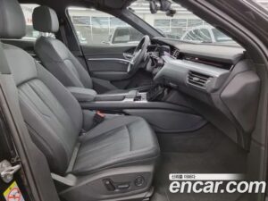 Audi e-tron 55 4WD 2022 года из Южной Кореи