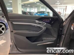 Audi e-tron 55 4WD Sportback 2022 года из Южной Кореи