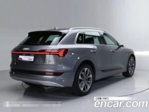 Audi e-tron 55 4WD 2022 года из Южной Кореи