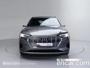 Audi e-tron 55 4WD 2022 года из Южной Кореи