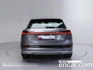 Audi e-tron 55 4WD 2022 года из Южной Кореи