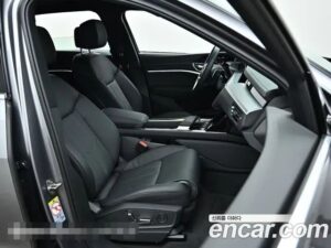 Audi e-tron 55 4WD 2022 года из Южной Кореи