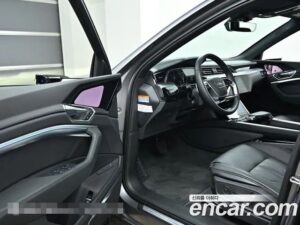 Audi e-tron 55 4WD 2022 года из Южной Кореи