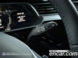 Audi e-tron 55 4WD 2022 года из Южной Кореи
