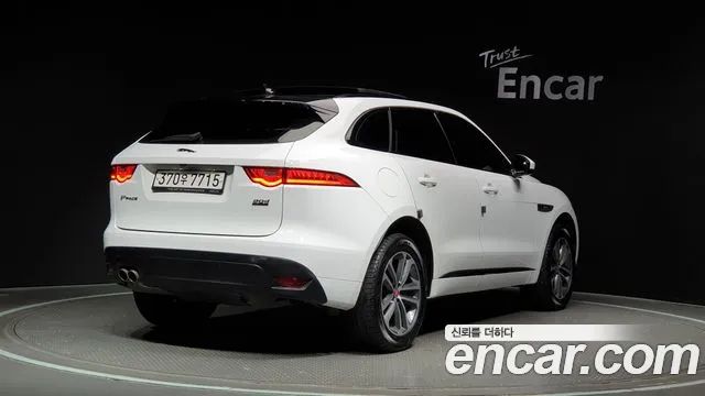 33946879_002.jpg Jaguar F-PACE 20d R-Sport 2019 года из Южной Кореи