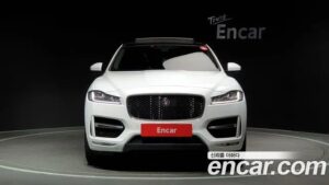 Jaguar F-PACE 20d R-Sport 2019 года из Южной Кореи