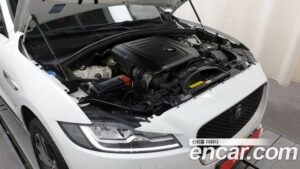 Jaguar F-PACE 20d R-Sport 2019 года из Южной Кореи