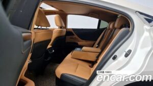Lexus ES Executive 2022 года из Южной Кореи