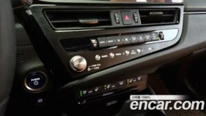 Lexus ES Executive 2022 года из Южной Кореи