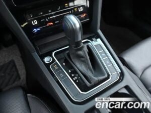 Volkswagen Passat 2.0 TDI 4motion Prestige 2021 года из Южной Кореи