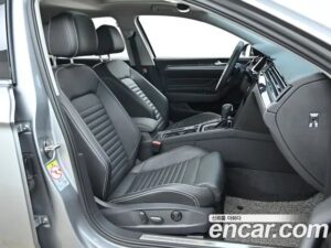 Volkswagen Passat 2.0 TDI 4motion Prestige 2021 года из Южной Кореи