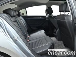 Volkswagen Passat 2.0 TDI 4motion Prestige 2021 года из Южной Кореи