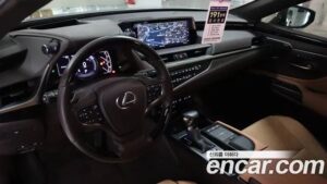 Lexus ES Executive 2021 года из Южной Кореи