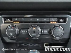 Volkswagen Tiguan 2.0 TDI Premium 2020 года из Южной Кореи