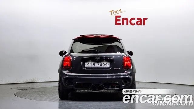 33965415_004-1.jpg Mini Cooper JCW 2019 года из Южной Кореи