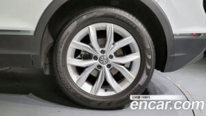 Volkswagen Tiguan 2.0 TDI Premium 2020 года из Южной Кореи