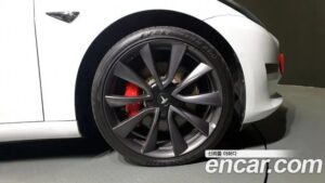Tesla Model 3 Performance 2020 года из Южной Кореи