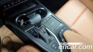 Lexus UX 2.0 2WD 2021 года из Южной Кореи