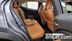 Lexus UX 2.0 2WD 2021 года из Южной Кореи