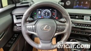 Lexus UX 2.0 2WD 2021 года из Южной Кореи