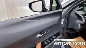 Lexus UX 2.0 2WD 2021 года из Южной Кореи