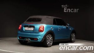 Mini Cooper Convertible DEFAULT 2020 года из Южной Кореи