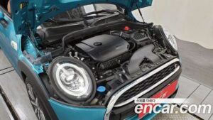 Mini Cooper Convertible DEFAULT 2020 года из Южной Кореи