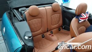 Mini Cooper Convertible DEFAULT 2020 года из Южной Кореи