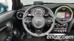 Mini Cooper Convertible DEFAULT 2020 года из Южной Кореи