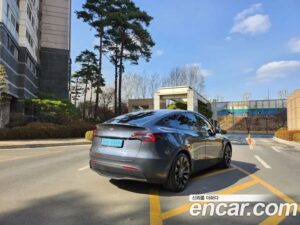 Tesla Model Y Performance 2022 года из Южной Кореи