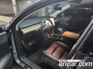 Tesla Model Y Performance 2022 года из Южной Кореи