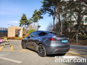 Tesla Model Y Performance 2022 года из Южной Кореи