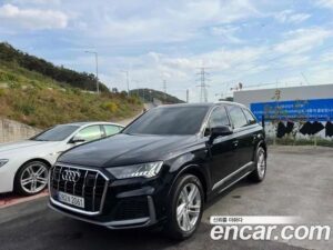 Audi Q7 45 TDI 4WD Premium 2021 года из Южной Кореи