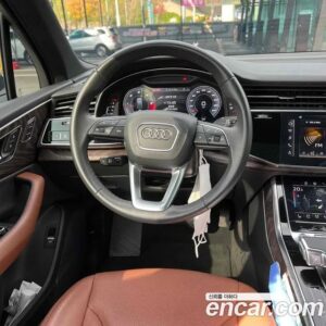 Audi Q7 45 TDI 4WD Premium 2021 года из Южной Кореи